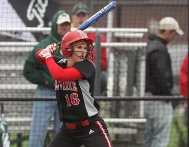 Softball Rallies In 7th For Win
