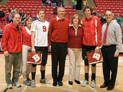 No. 15 Men?s Volleyball Tops Rutgers-Newark On Senior Night