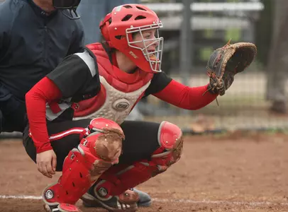 Softball Defeats George Mason, Falls to SHSU