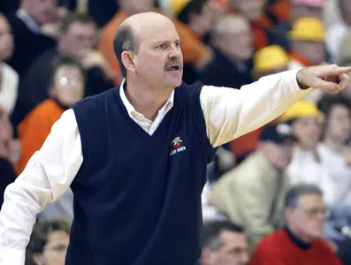 Women?s Basketball Names Hall Assistant Coach