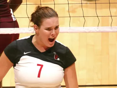 Comeback Attempt Falls Short For Women's Volleyball