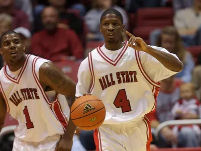 Men?s Basketball Tops Buffalo 76-67 For First Road Win