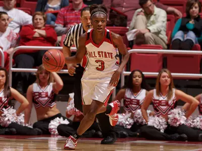 Women's Basketball Heads To Illinois State