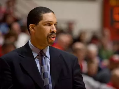 Men's Hoops Look To Build On Foundation Set Last Season