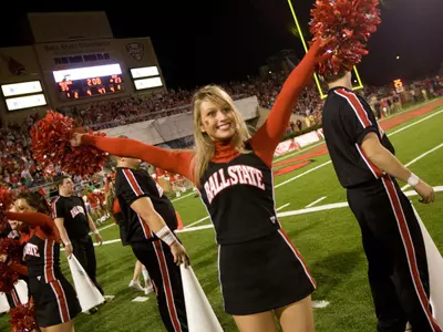 Cheerleaders Set Stunt Clinic for Nov. 2