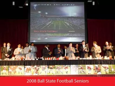 Football Team Announces Awards at Honors Banquet