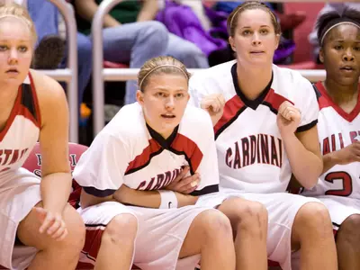 Women's Hoops Faces Richmond In Crimson Tide Classic