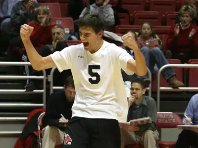 Men's Volleyball Hosts Lewis Friday