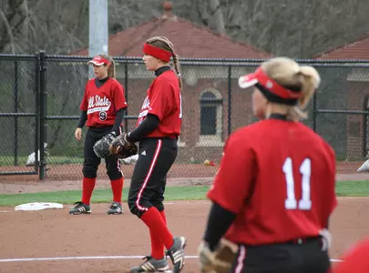 Softball Earns 3-1 Victory At Miami