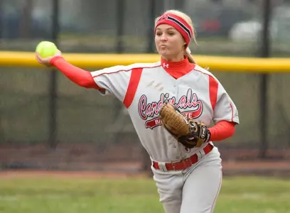 Softball Hosts Eastern Michigan / Central Michigan