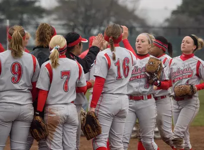 Softball Hosts Eastern Illinois; Travels To Columbus