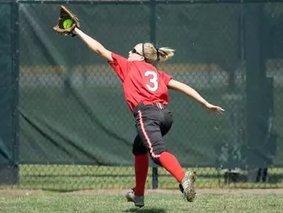 Softball Loses To Central Michigan 3-1
