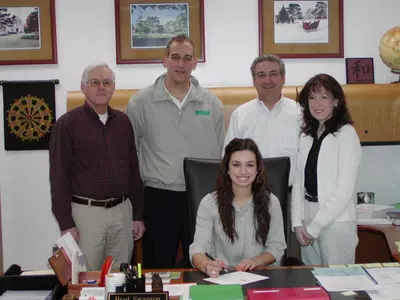 Boulieris Signs With Women?s Tennis For 2008-09