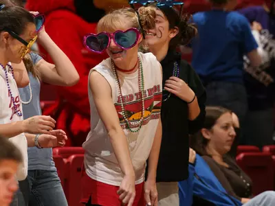 Sign Up Today For The Women's Volleyball Ball Girl Program