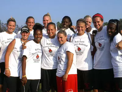 Women's Basketball Holds Annual Golf Outing