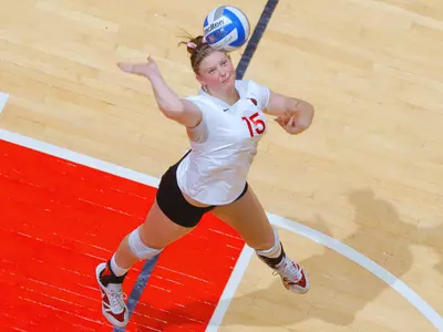 Women's Volleyball Topped By BGSU In Five