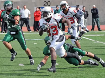 MiQuale Lewis Earns MAC Weekly Honors