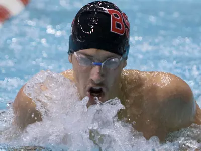 McNeeley Named MAC Men?s Swimmer of the Week