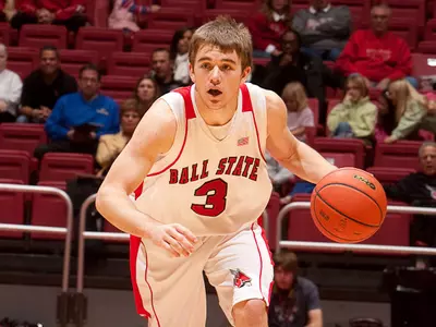 Men's Hoops Claims 56-47 Victory Over Maryland Eastern Shore
