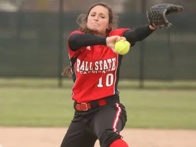 Softball Picks Up Its Fifth Win Against Central Florida