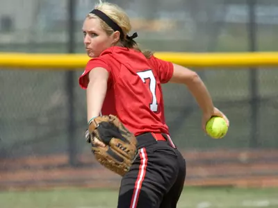 Softball Falls 3-2 To East Tennessee State Sunday