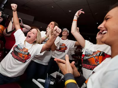 Women's Basketball to Face Tennessee in NCAA First Round