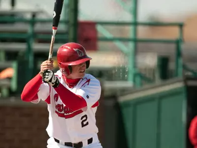 Baseball Defeats NIU 10-6 to Remain Second in the MAC West