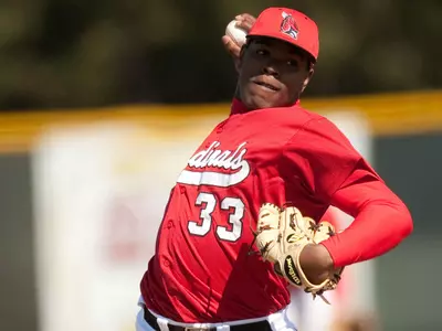 Baseball Splits Doubleheader At No. 7 Louisville