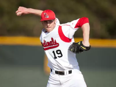 Baseball Knocks Off No. 15 Arkansas, 5-2