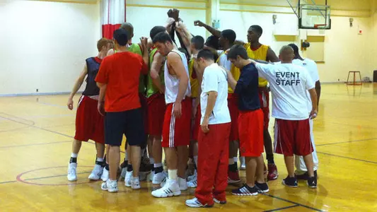 Men's Basketball Begins Practice For 2010-11 Season