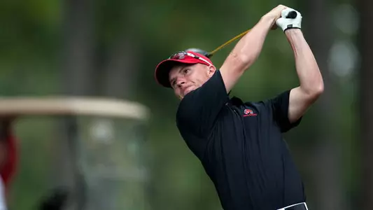 Men's Golf Places Fifth; Carpenter is Co-Medalist