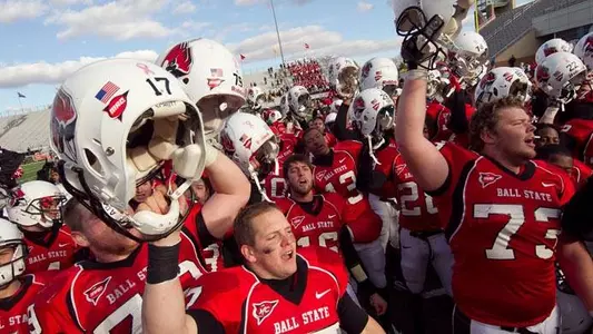 Football Wins 37-30 in 2OT Thriller Over Akron