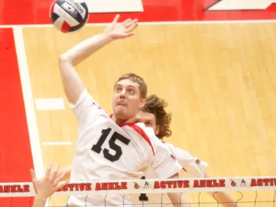 No. 15 Men?s Volleyball Escapes With 3-2 Win At Lewis