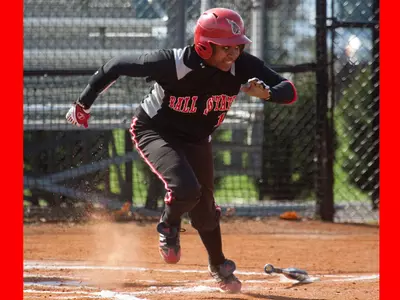 Softball Splits Doubleheader With Central Michigan Friday