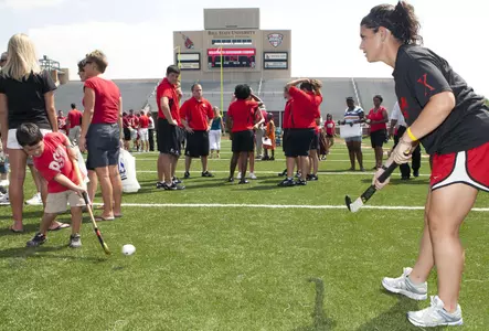 Field Hockey Finds Young Fans at Fan Jam