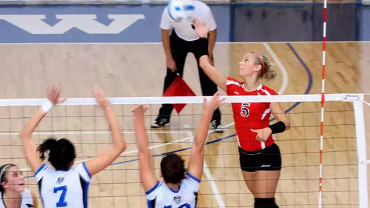 Women?s Volleyball Wins Five-Set Battle At IPFW