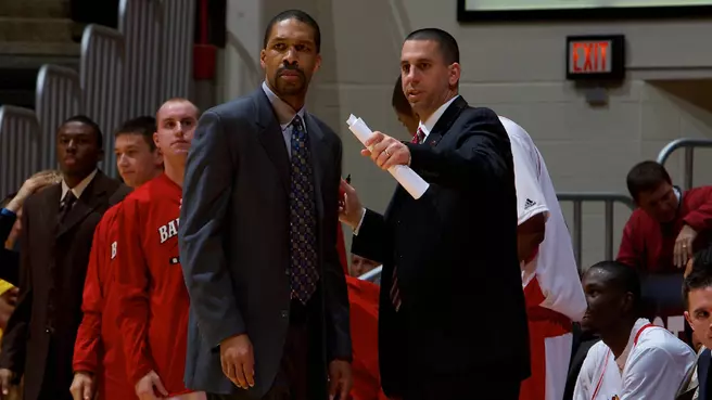 Cold Shooting Thwarts Men's Hoops In Alaska