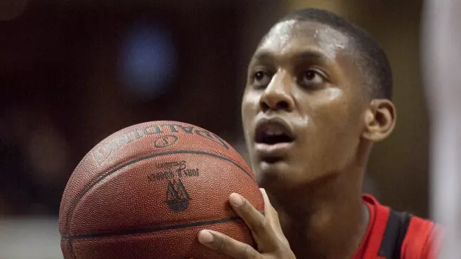 Men's Hoops Drops Hard Fought Game Against Ohio