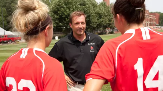 Soccer Falls At SIU-Edwardsville, 2-0