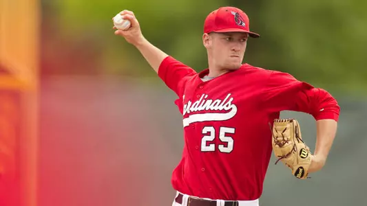 Baseball Knocks Off Charlotte, 7-1