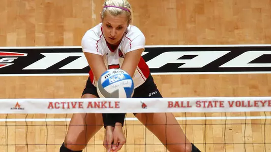 WVB Sweeps Drake To Open Day 2 Of Hawkeye Challenge