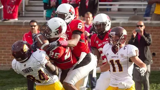 Football?s 17-Point Comeback Earns Victory Over CMU