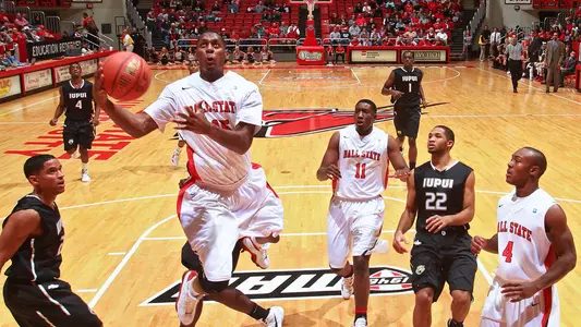 Jones' Career-High Leads Men's Hoops Over IUPUI