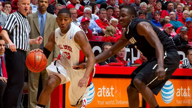 Second Half Surge Leads Men's Hoops Past UT Martin