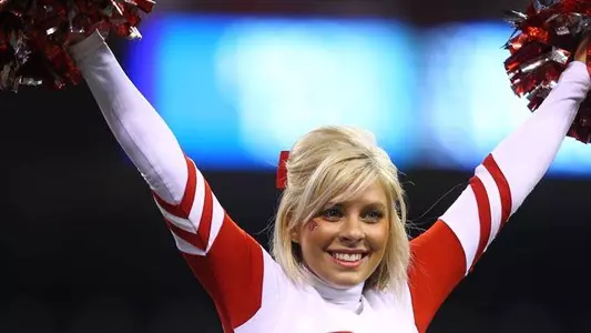 Cheerleaders Hosting Stunt Clinic Nov. 20