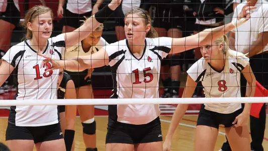 Women's Volleyball Opens 2011 Season Friday