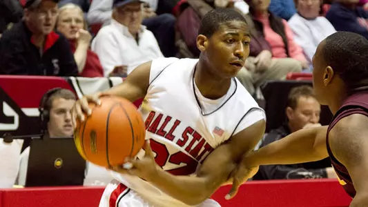 Men's Hoops Cruises To Exhibition Win Over Taylor
