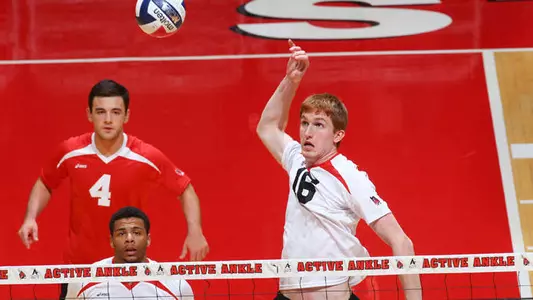 Men?s Volleyball Sweeps Mount Olive College