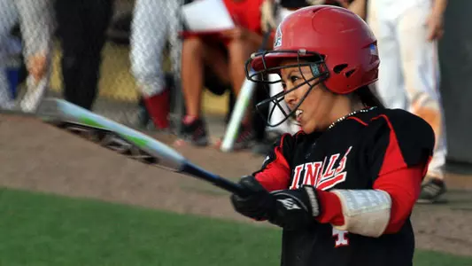 Softball Defeats Monmouth, UCF in Midweek Matchups