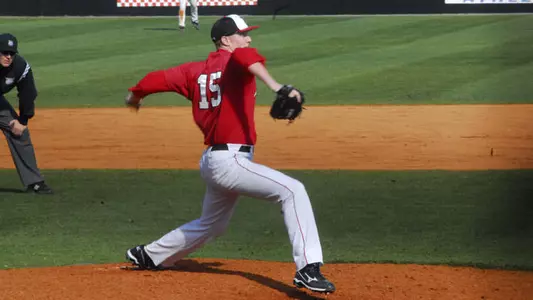 Baseball Posts Walk-Off Victory Over Indiana Tech